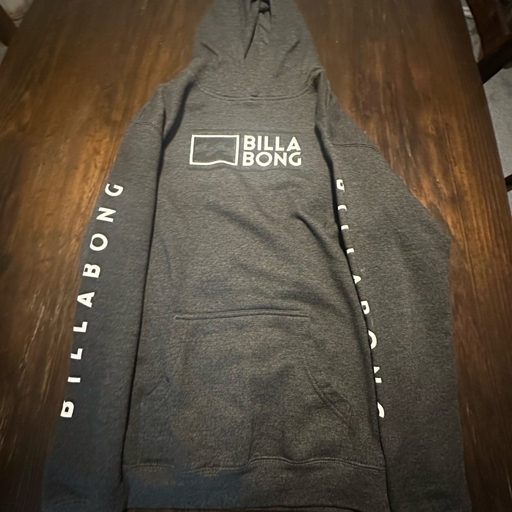 Billabong Boy’s sweater size XL